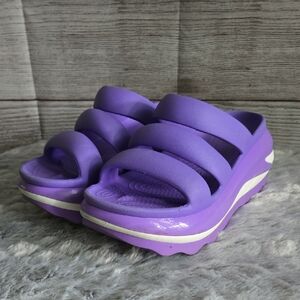 CROCS Purple/White Wedge Sandals, Womens 8 or Mens 6, Great Condition